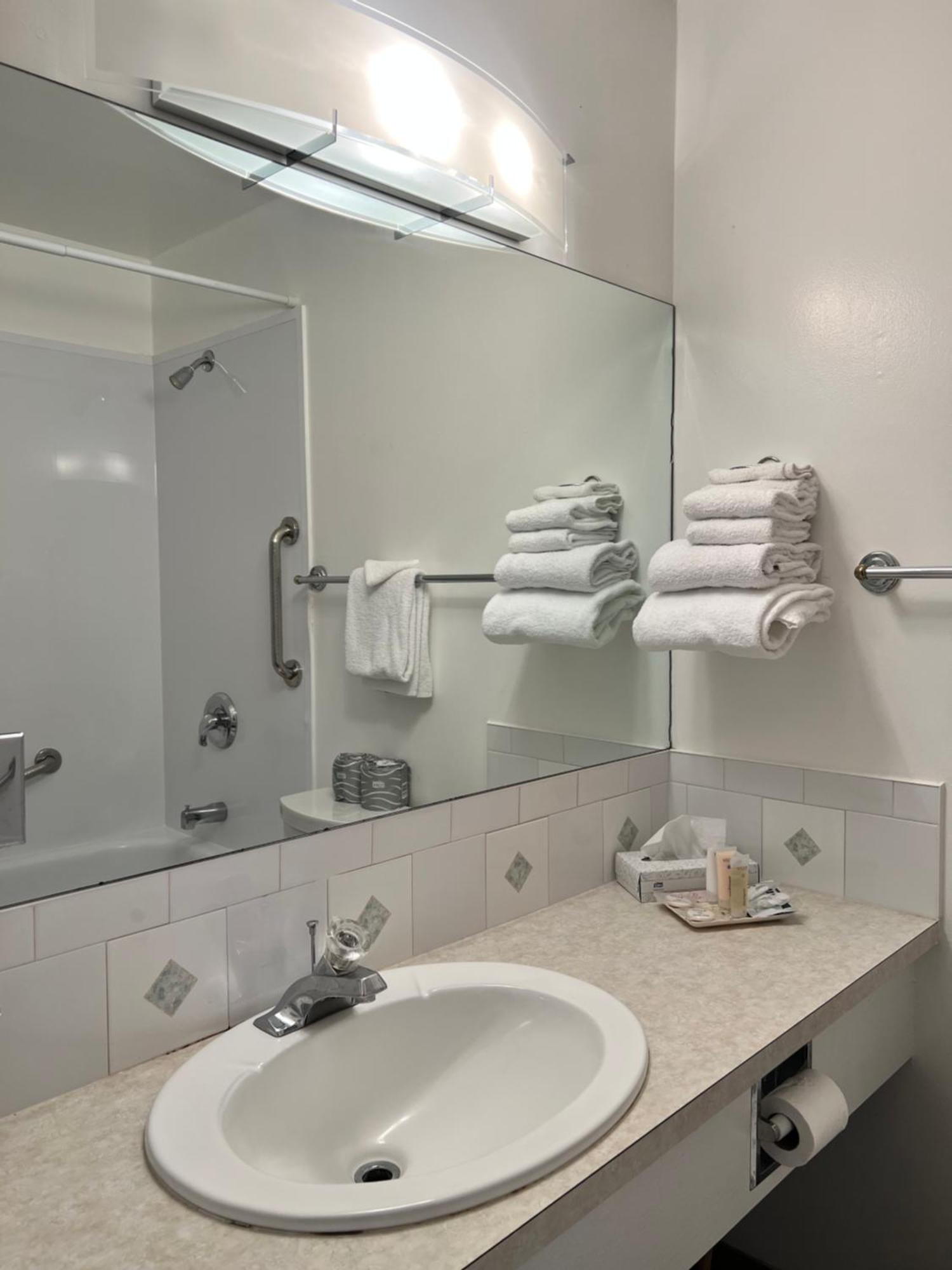 Sea Edge Motel Парксвилл Номер фото